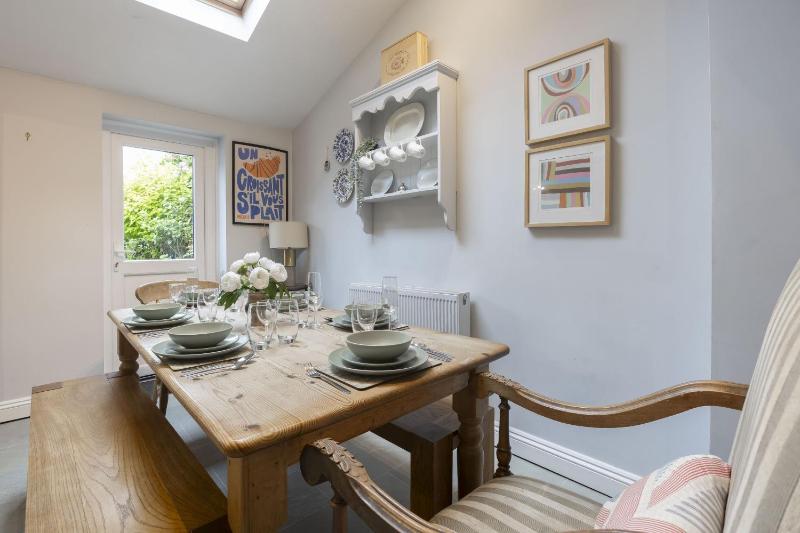 Charming 3-Bedroom Home with Cosy Log Burner - image 12