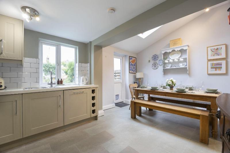 Charming 3-Bedroom Home with Cosy Log Burner - image 15