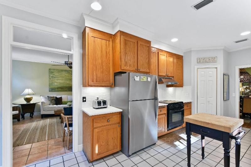 321 Broadway Street - image 13