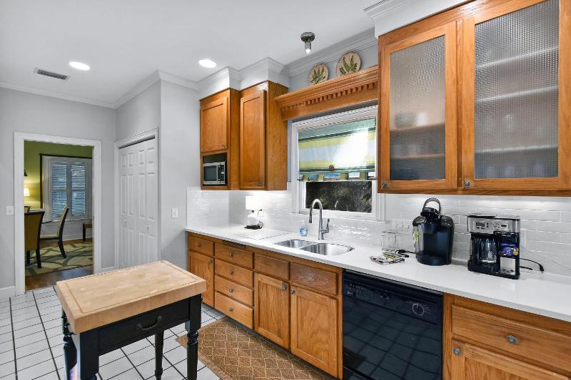 321 Broadway Street - image 12