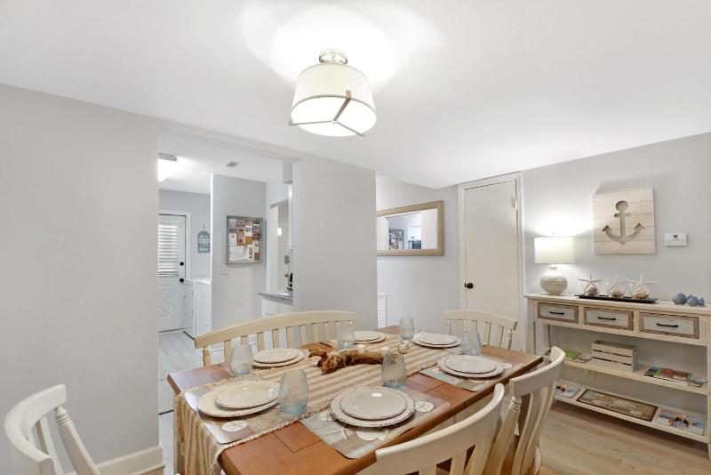 Coral Cottage - image 21