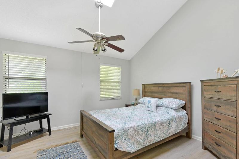 Coral Cottage - image 18
