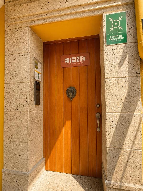 ETHNIC Thematic Hotel - image 9