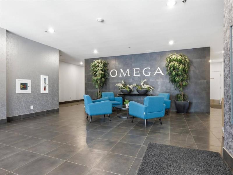 Central & Secure Downtown YEG Condo w UG Parking - image 18