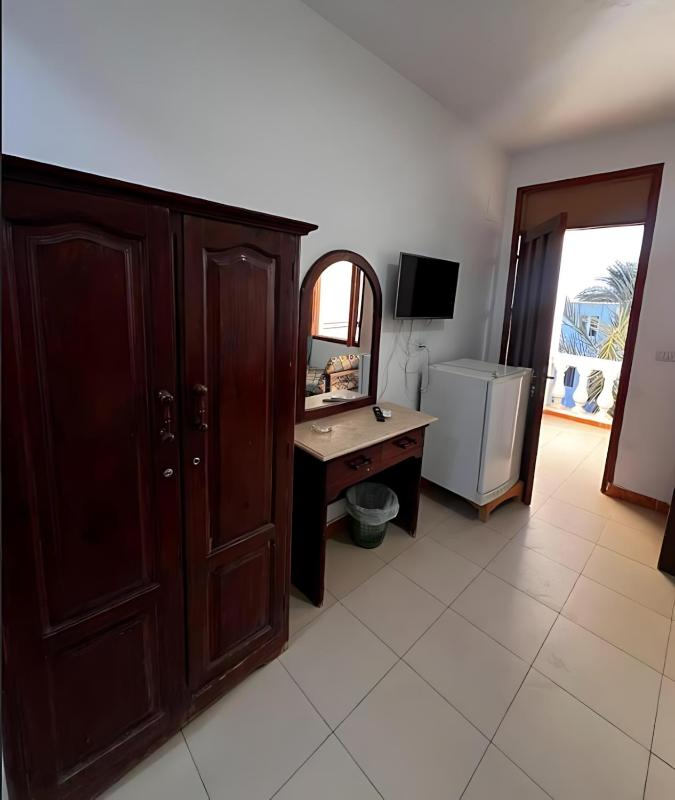 Octopus Hotel - image 27