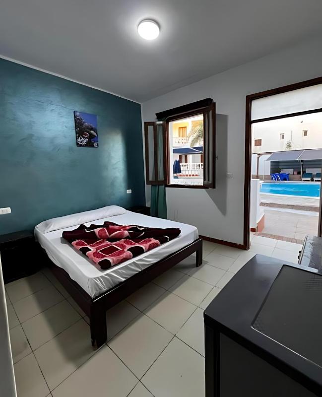 Octopus Hotel - image 37