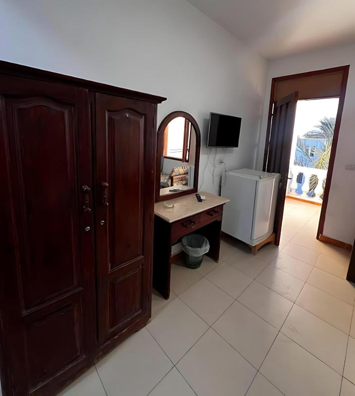 Octopus Hotel - image 19