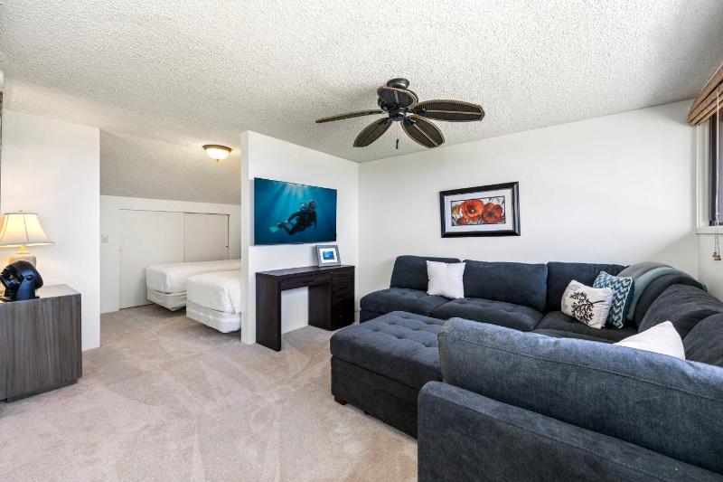 Country Club Villas 321 - image 34