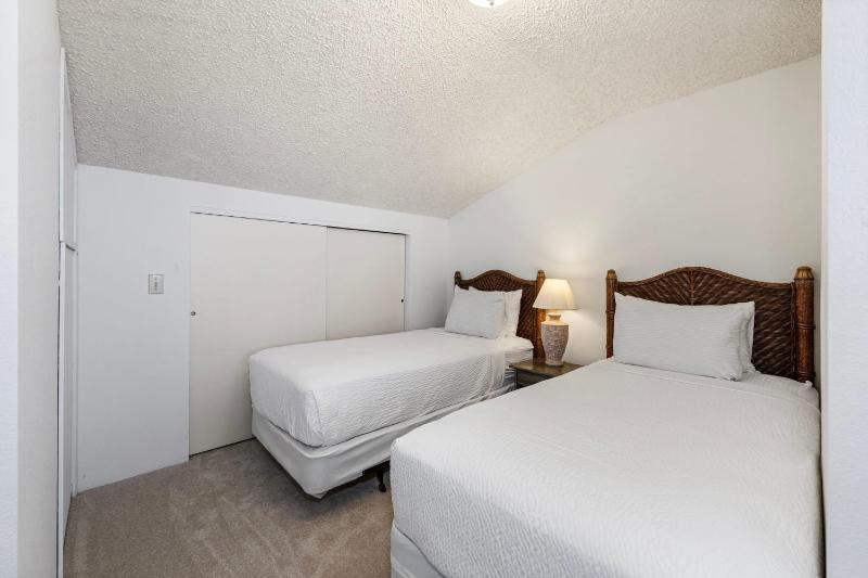Country Club Villas 321 - image 40
