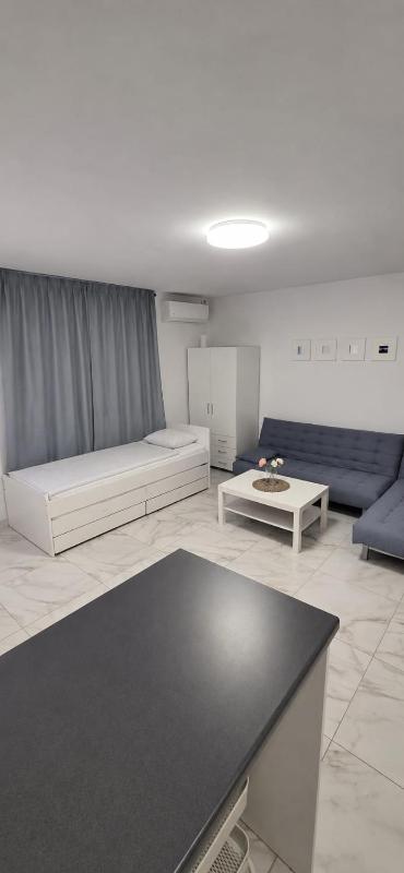 Renovated Apartments L&M - image 12