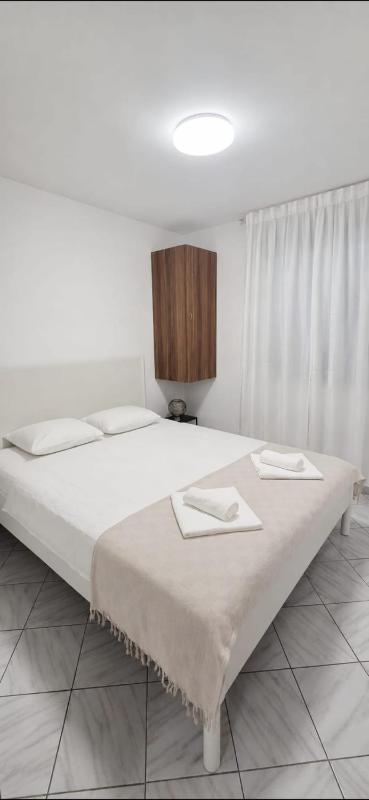 Renovated Apartments L&M - image 2