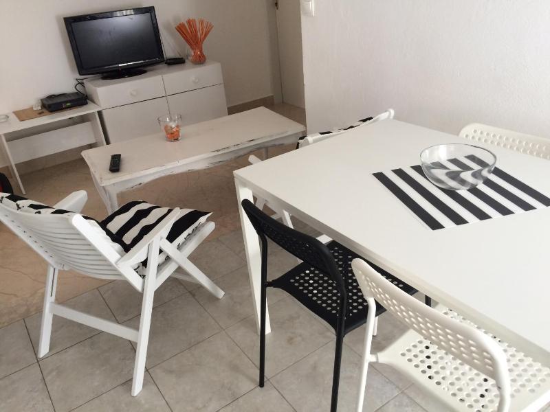 Apartments Villa Karme Brela - image 2