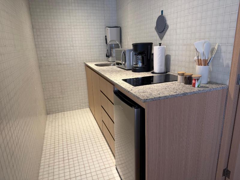 Praga Suites 4 Cozy 1BR Great Location Fast WiFi - image 7