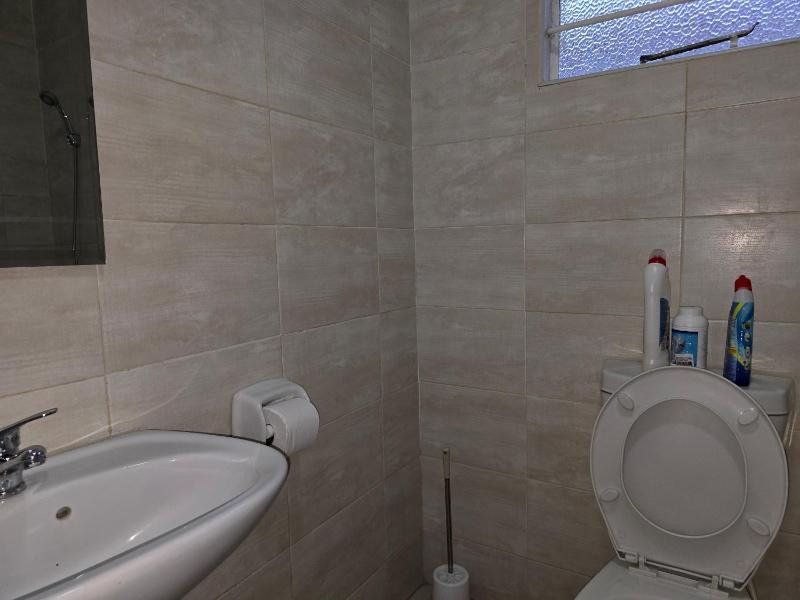 Zuba Self-Catering Apartments - image 2