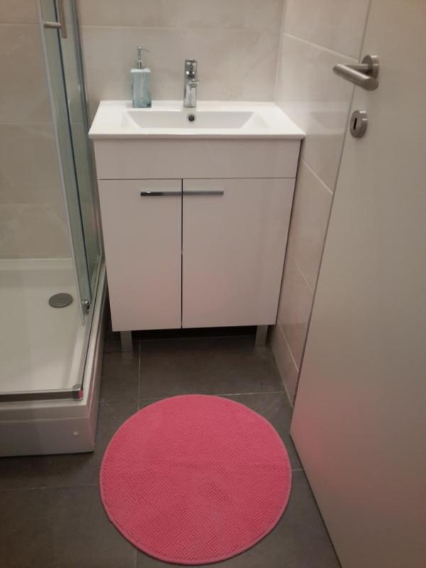 Studio Apartment image 4
