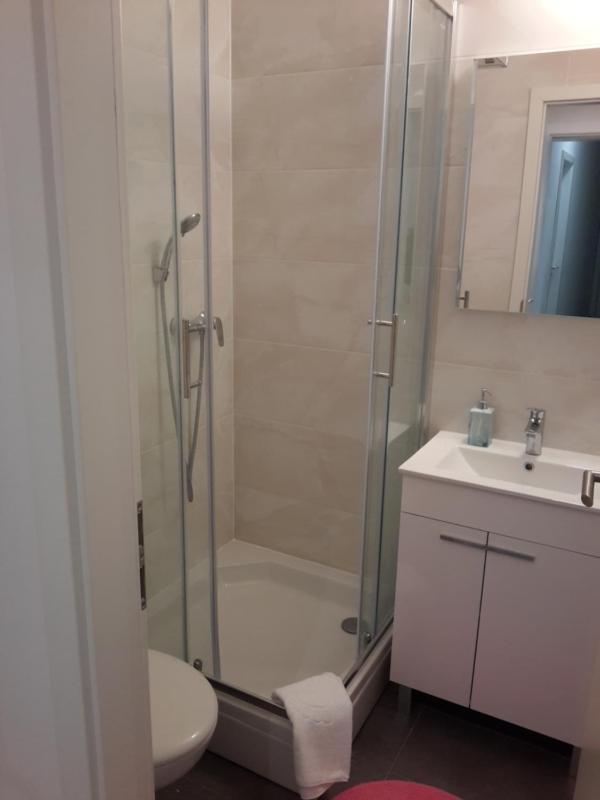 Studio Apartment image 3