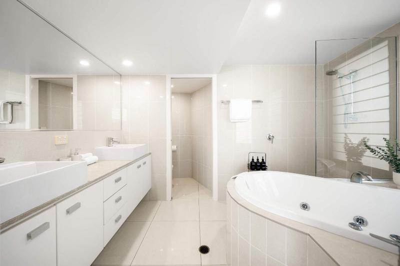Providence Oceanview Escape with Shared Pool & Spa - image 5
