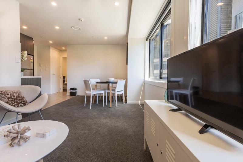 Beautiful 2BR Unit next to Myers Park Zodiak Stays - image 14