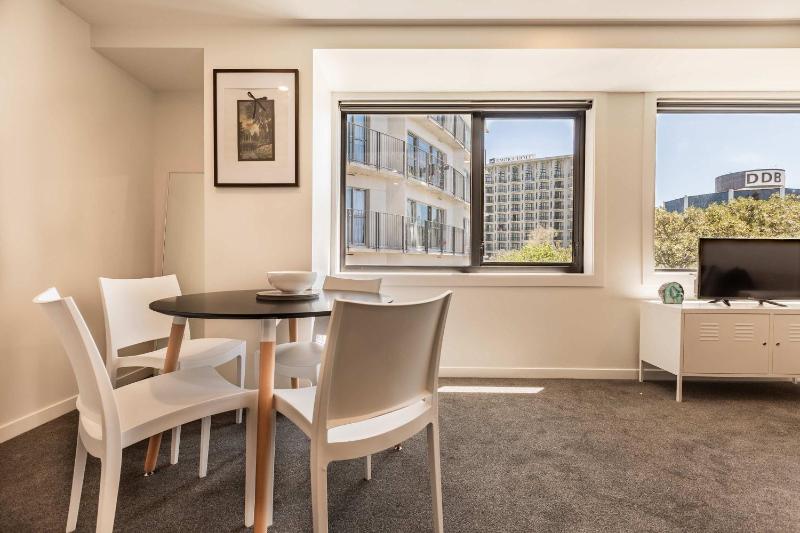 Beautiful 2BR Unit next to Myers Park Zodiak Stays - image 6