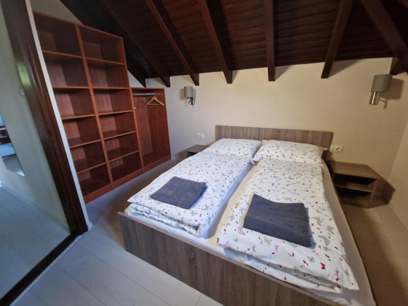 Richie I Apartman & Pool - image 32