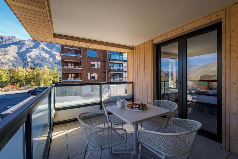 Shotover River Hideaway-1 Bed - image 2
