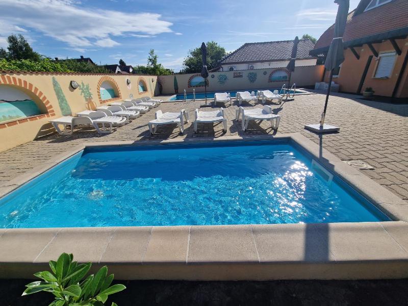 Richie I Apartman & Pool - image 36