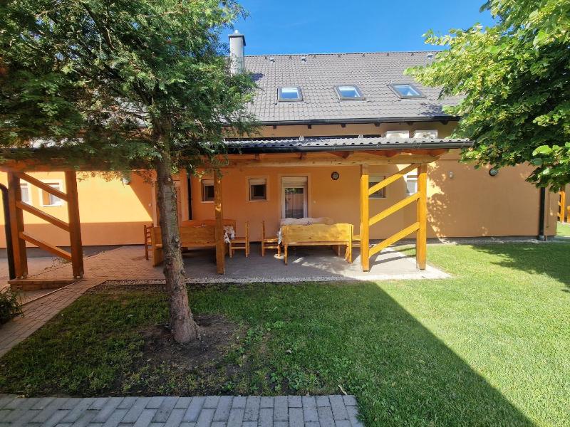 Richie I Apartman & Pool - image 34