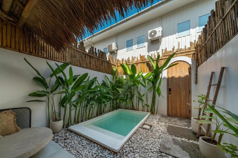 Casadou - Curated 1BR Boutique Stay Near the Beach! - image 2