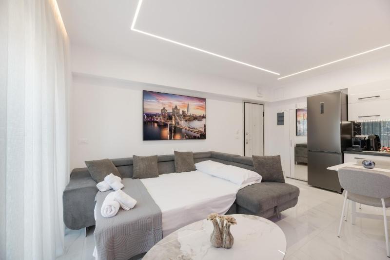 Sunset Legacy Apartments - image 10