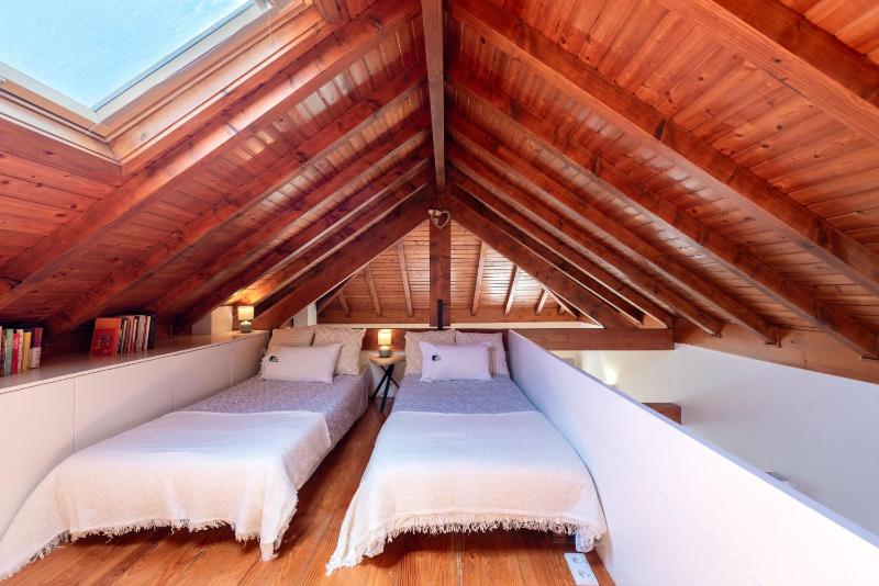 BmyGuest - Almada Loft Apartment - image 21