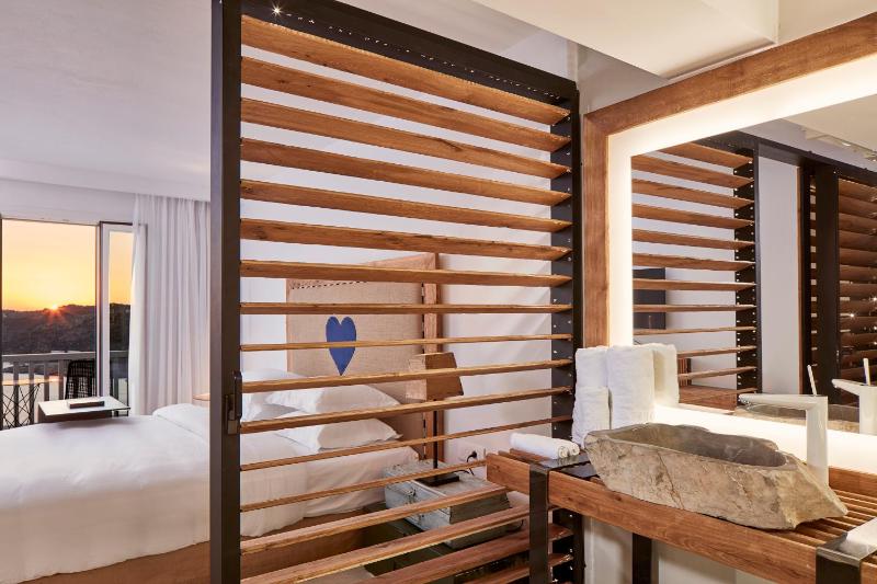 Royal Myconian - Leading Hotels of the World - image 14