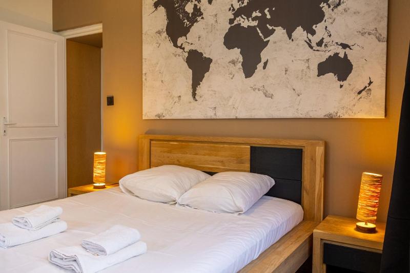 Appartement en centre ville Jacuzzi & parking - image 10