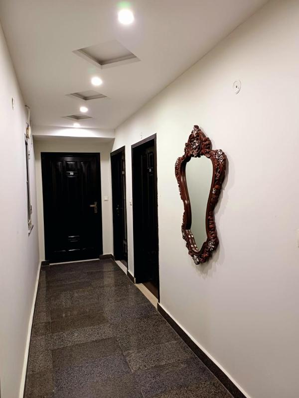 Comfortable 1 Bedroom Apartment in Bahria Town - image 4