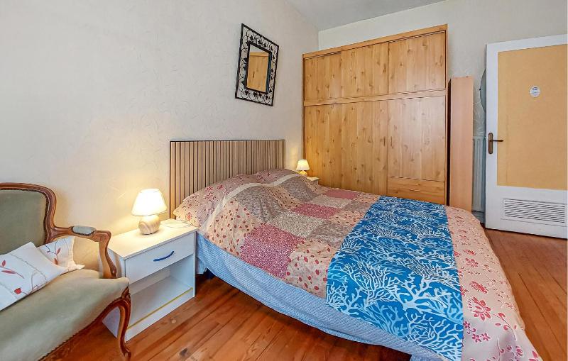 2 Bedroom Awesome Apartment In Royan - image 4