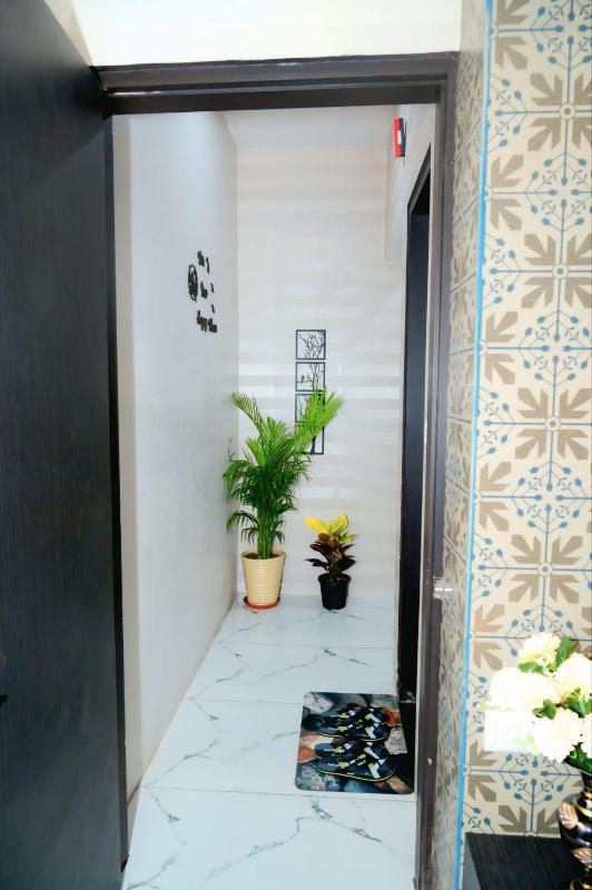 Modern 1BHK in Vaishali Nagar Couple Friendly WiFi - image 3