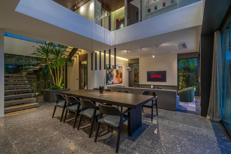 Villa Memoria - Stylish 4BR Luxury Villa in Umalas - image 18