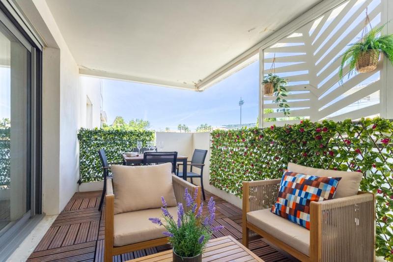 Plage à 20 m - Grande terrasse - Parking privé - image 34