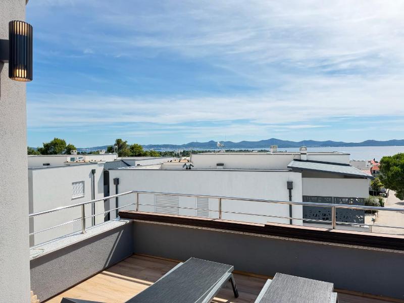 CROWONDER Villa Idassa with Swimming Pool and Jacuzzi - CROWONDER LUXURY RENT - image 19