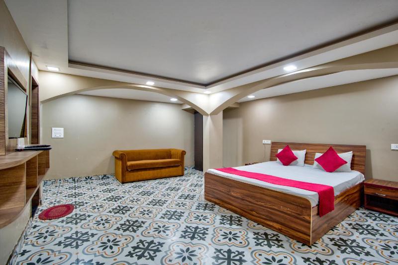 Aveeno Resort with Swimming Pool and Jacuzzi Near Calangute and Baga - image 45