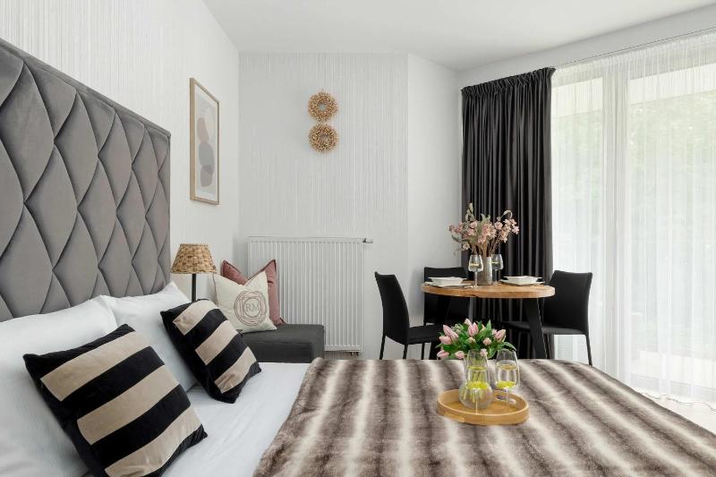 Przytulne Apartamenty Blisko Plaży z Parkingiem by Noclegi Renters - image 24