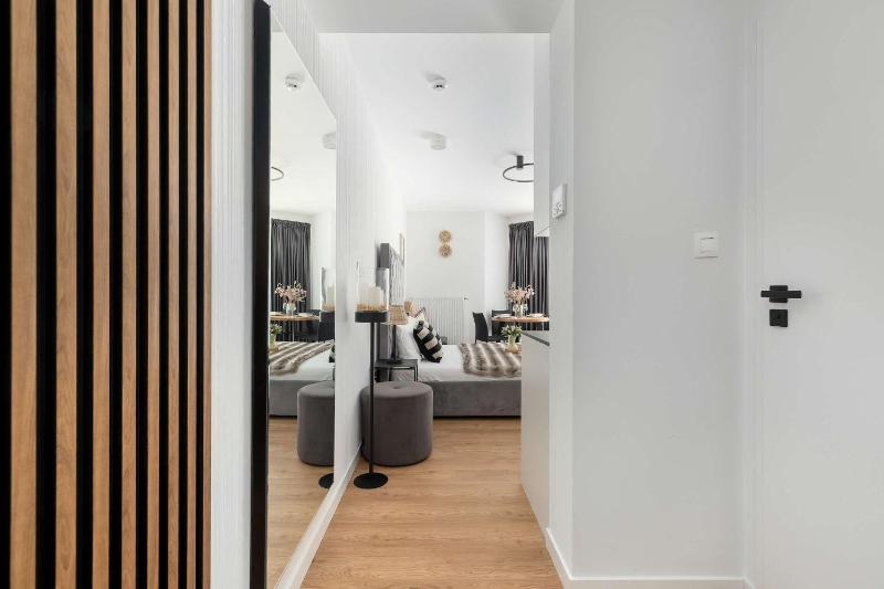 Przytulne Apartamenty Blisko Plaży z Parkingiem by Noclegi Renters - image 25