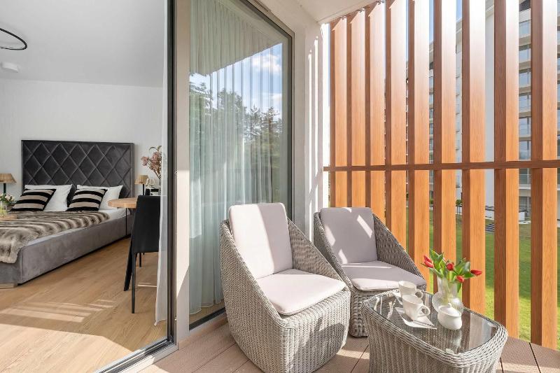 Przytulne Apartamenty Blisko Plaży z Parkingiem by Noclegi Renters - image 32
