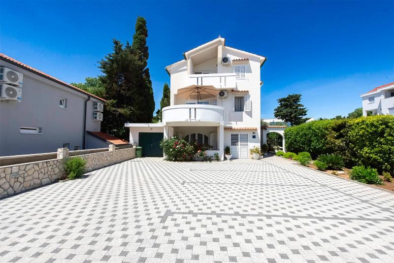 Apartments Ankica - image 1