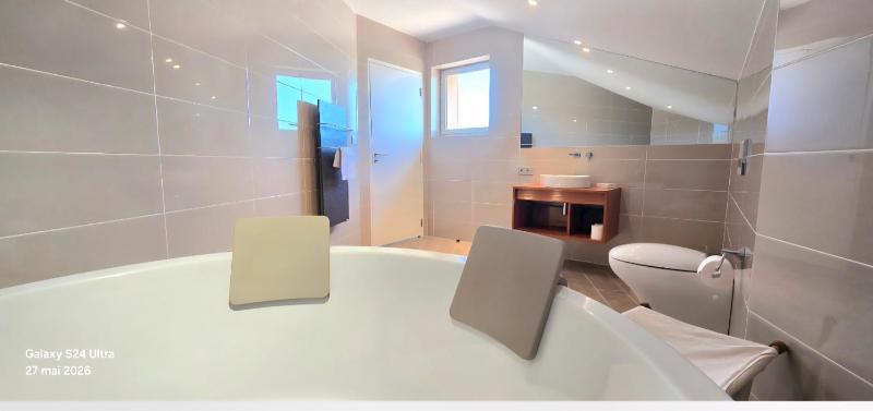 Chic duplex in Saint-Tropez with parking - image 24