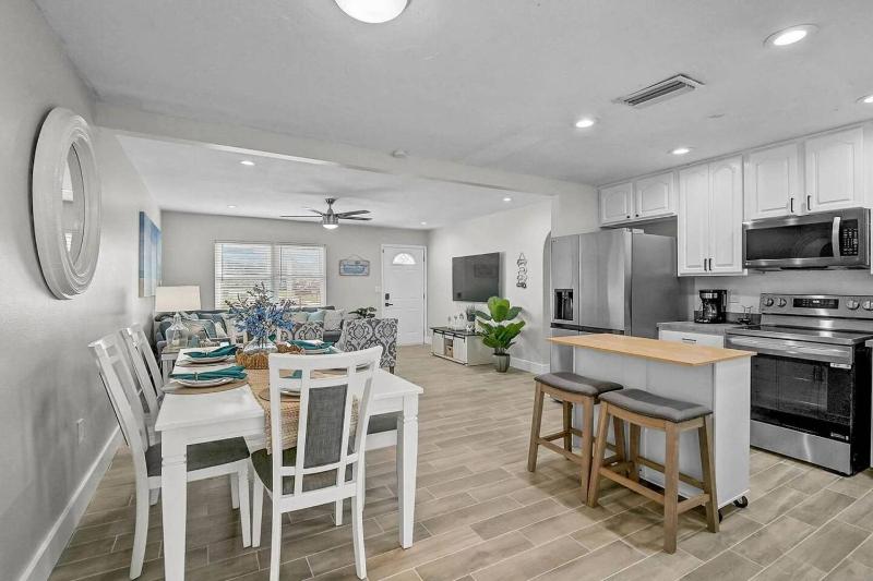 10 Min to Anna Maria Island Near IMG Parkside - image 23