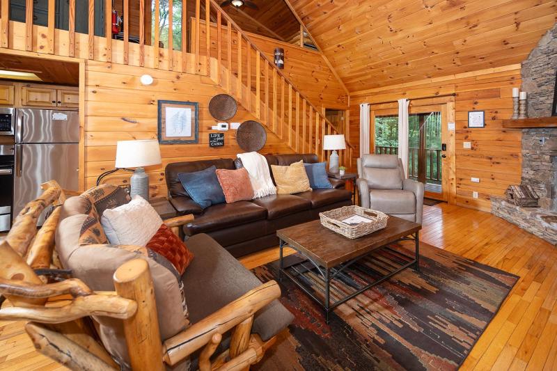 Horseshoe Hideaway - image 35
