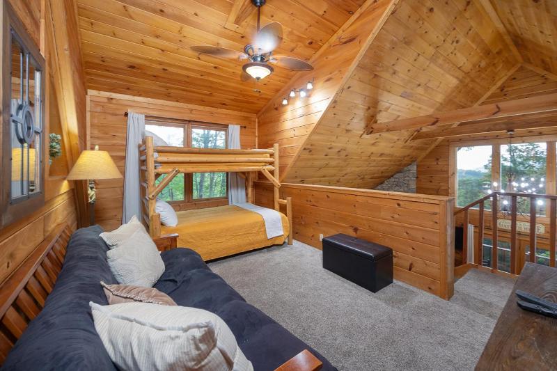 Horseshoe Hideaway - image 27