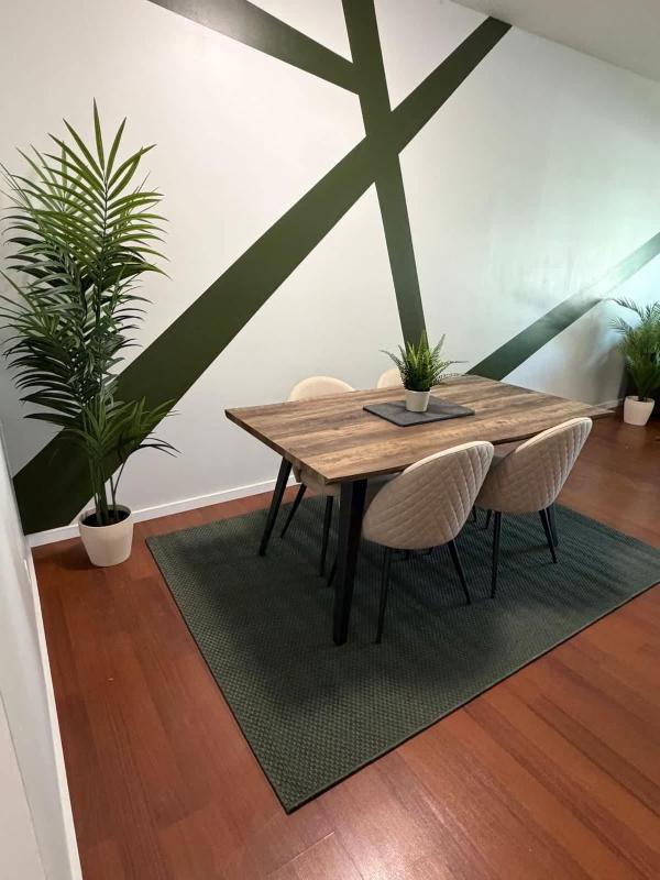 Central Cozy 2BR Stay Near Downtown & Zoo - image 3