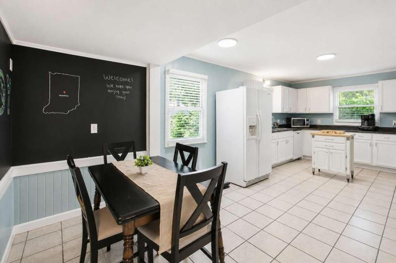 The Primrose Cottage Pet Friendly Private Yard - image 8