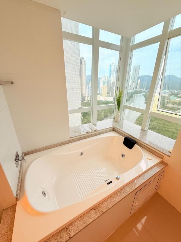 Luxo com SPA no Marina Beach Towers - image 4